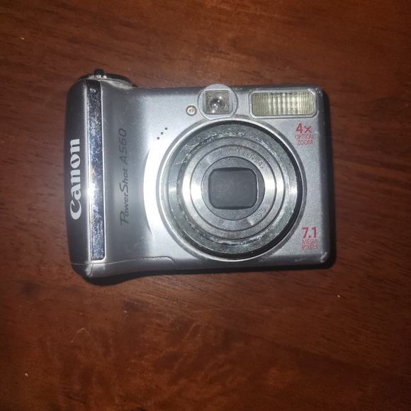 Canon PowerShot A560 Digital Camera Tested Works - Picture 1 of 9